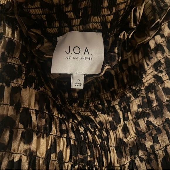 J.O.A. Leopard Print Smock Detail Tube Top - Picture 2 of 4